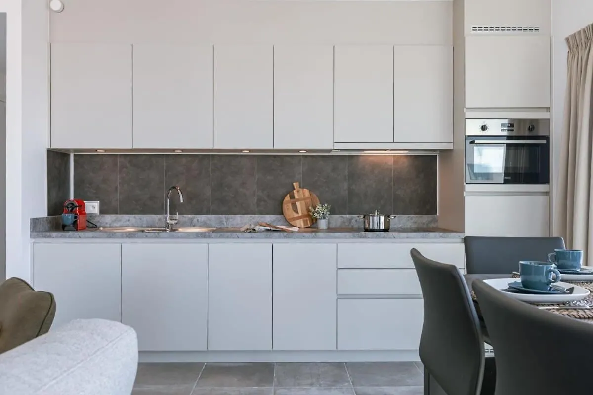 Huswell - Bright Apartment With Seaview Bredene