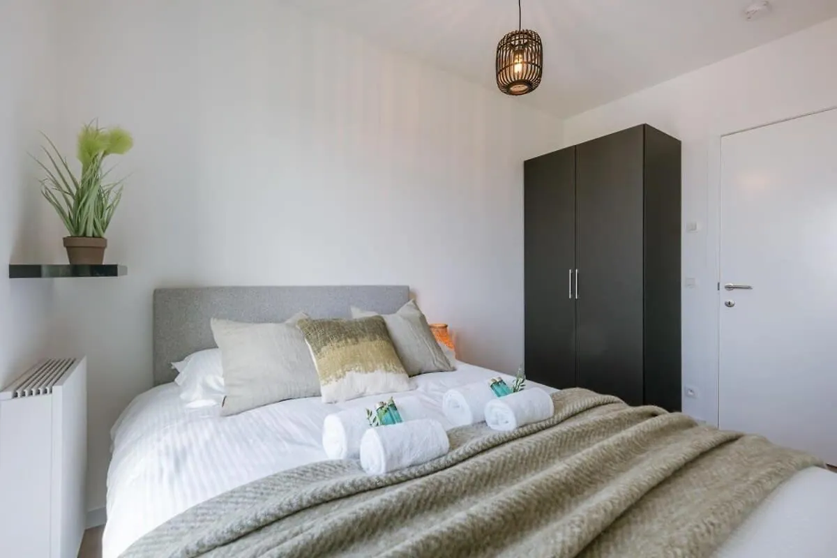 Huswell - Bright Apartment With Seaview Bredene 0*,  Belgium
